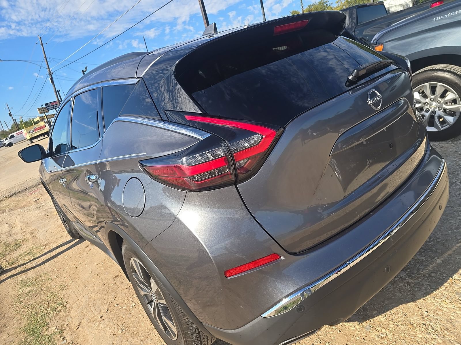 Used 2023 Nissan Murano SV AWD/4WD image 2