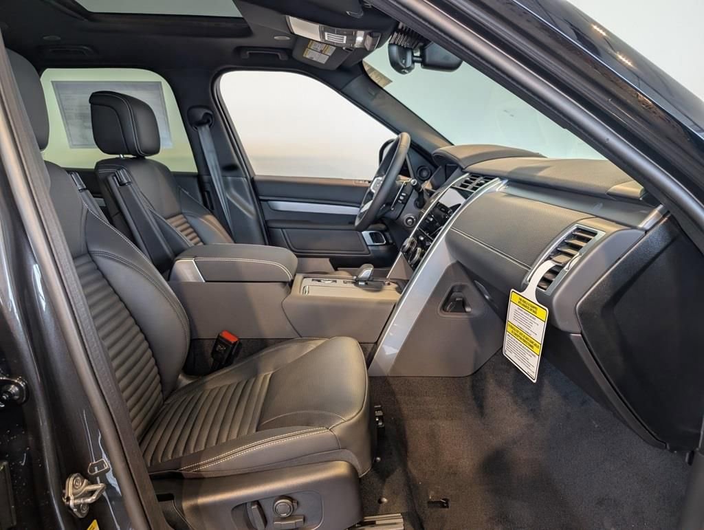New 2026 Land Rover Discovery Limited Edition image 34