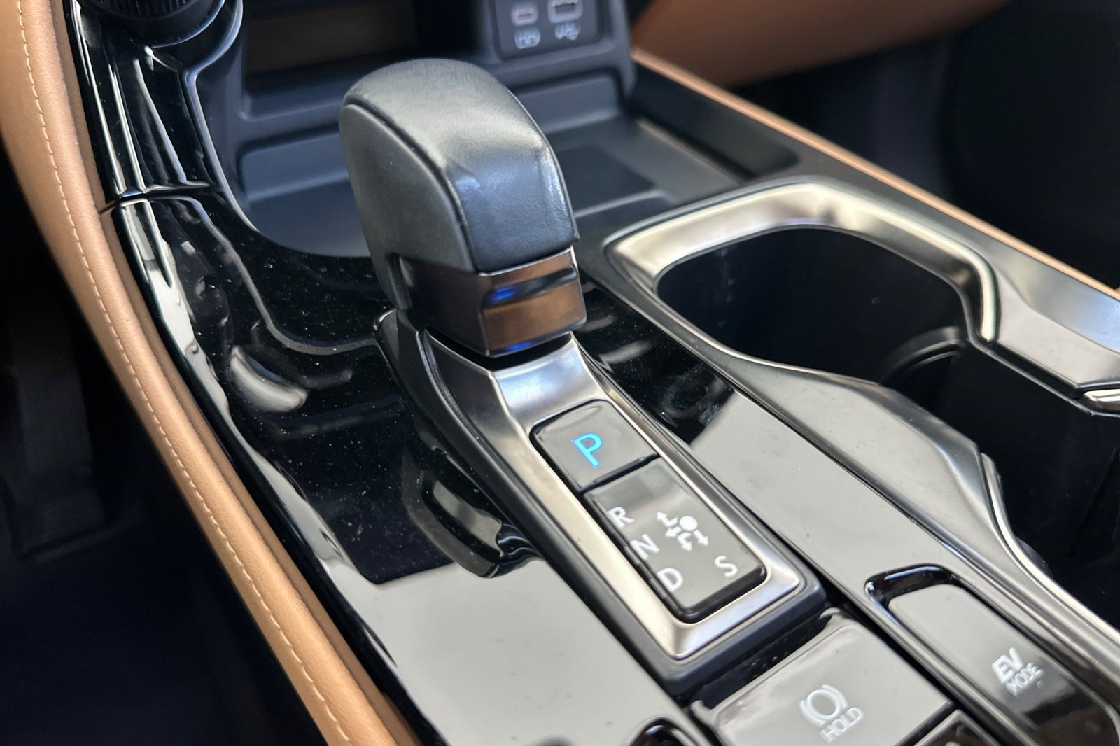 Certified 2024 Lexus NX 350h AWD image 18