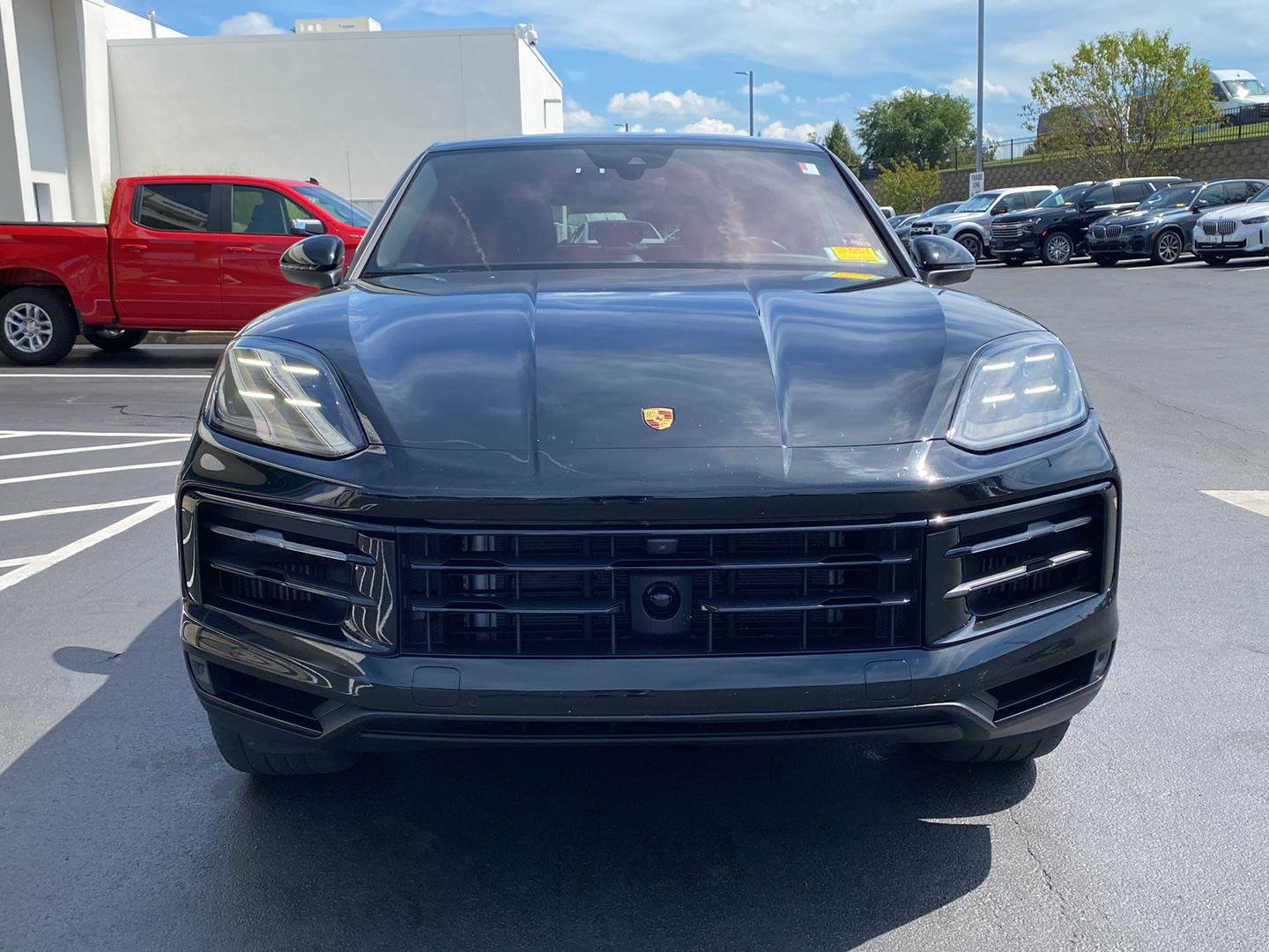 Used 2024 Porsche Cayenne Coupe AWD/4WD image 7