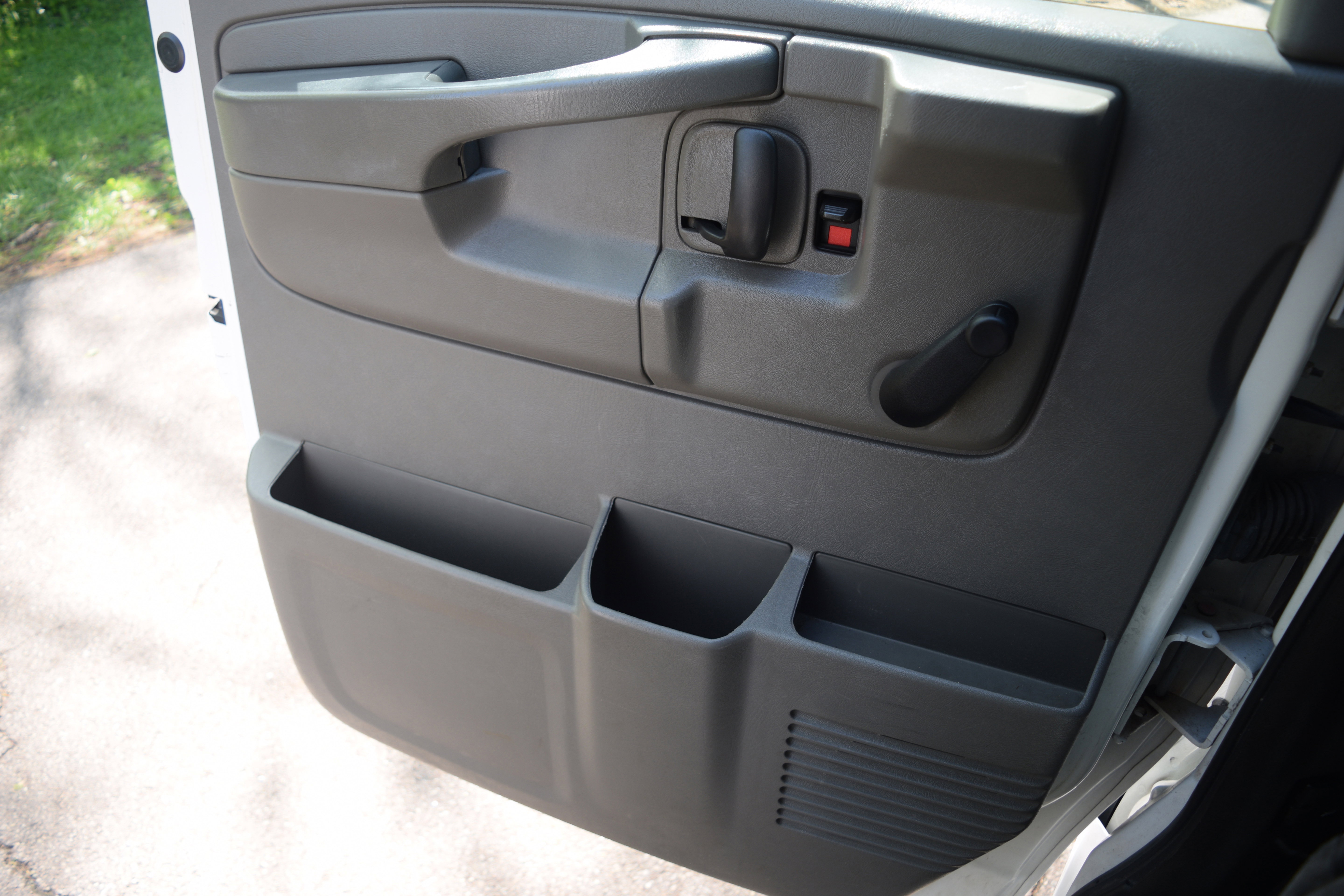 Used 2014 Chevrolet Express 3500 RWD image 9