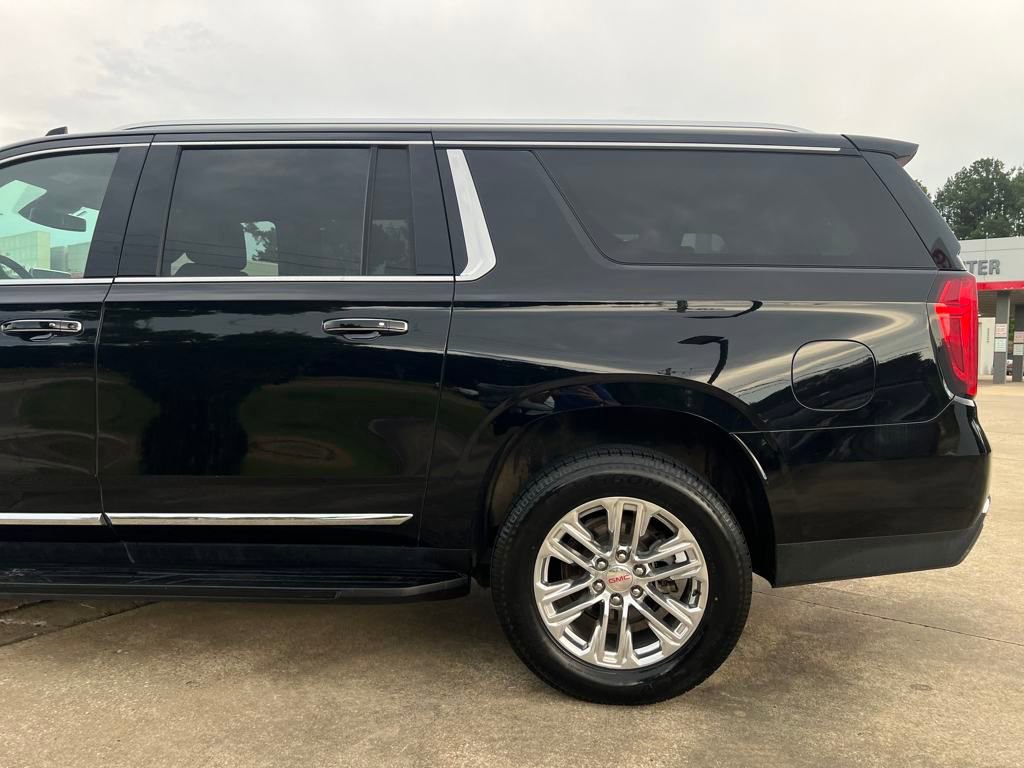 Used 2023 GMC Yukon XL SLT image 32