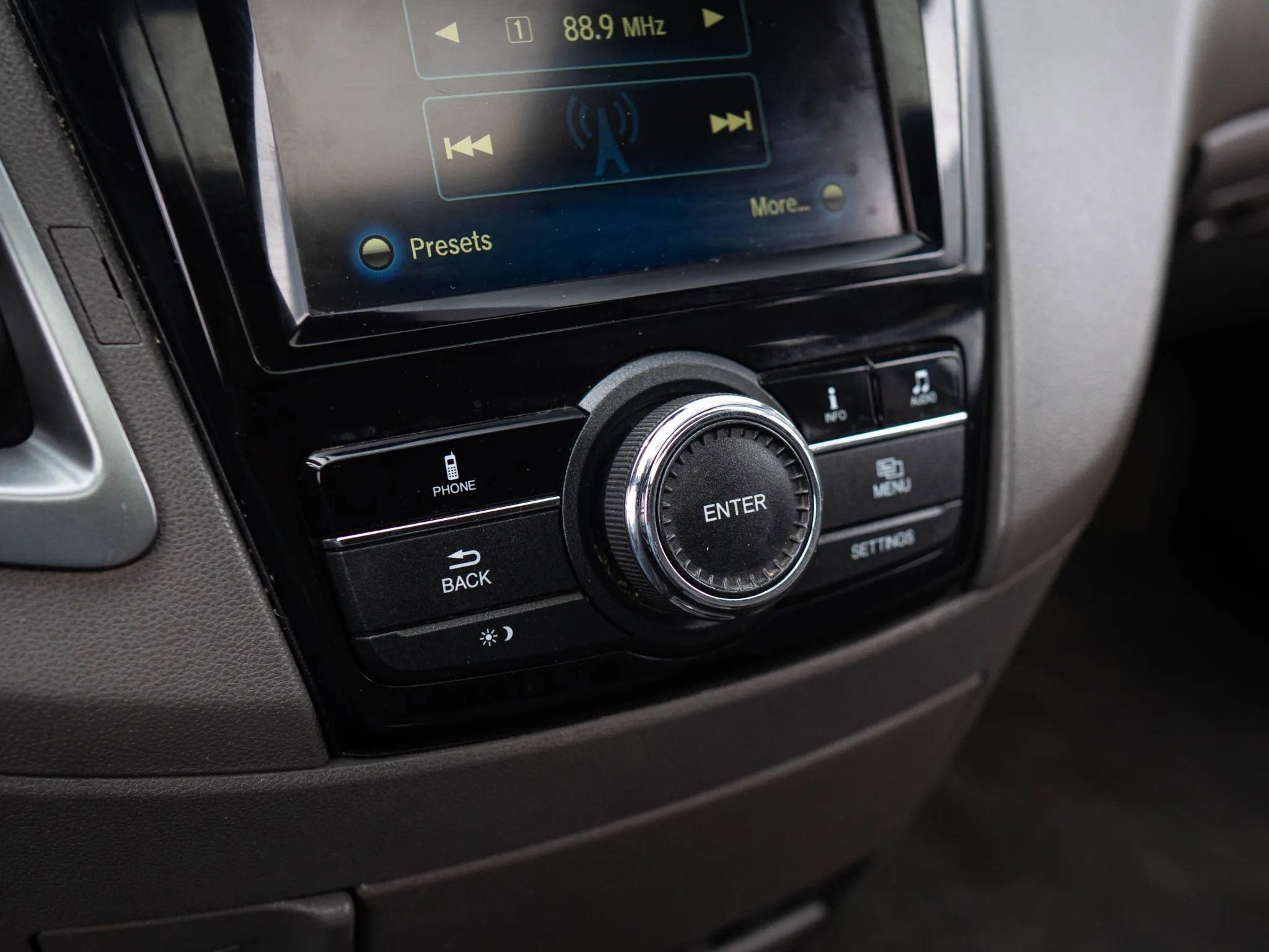 Used 2015 Honda Odyssey EX-L image 29