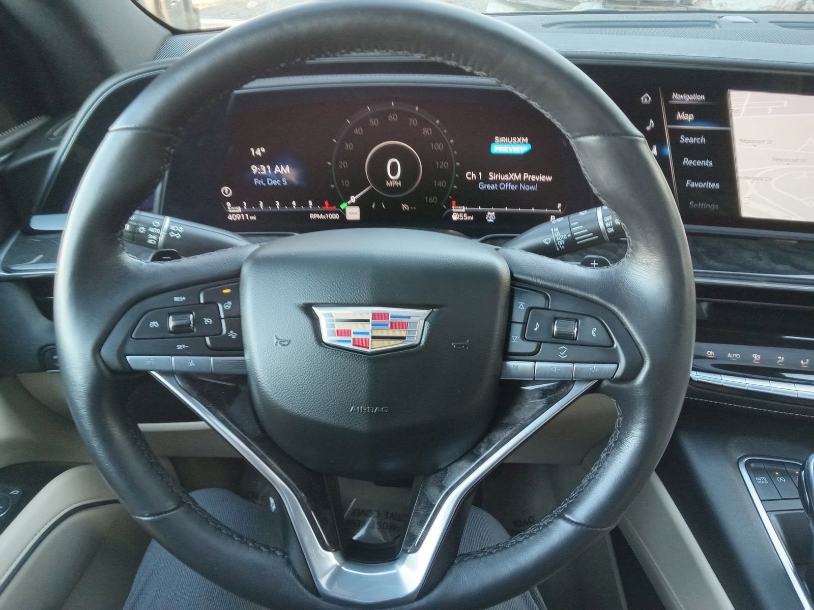 Used 2021 Cadillac Escalade ESV Premium Luxury image 15