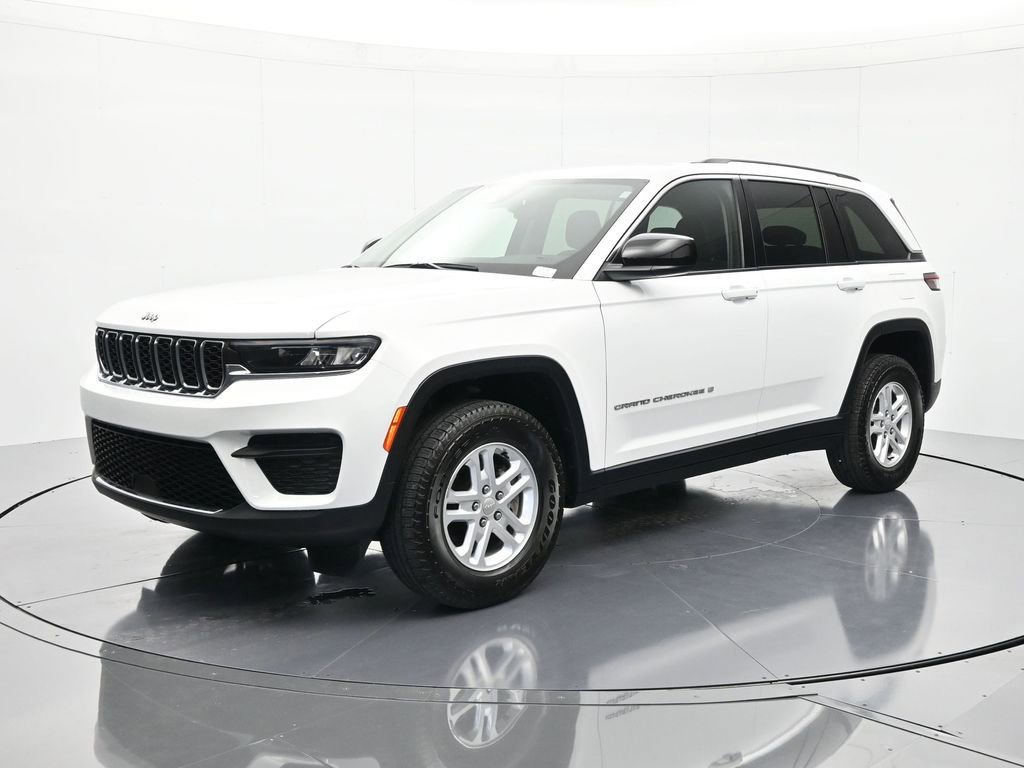 Used 2023 Jeep Grand Cherokee Laredo