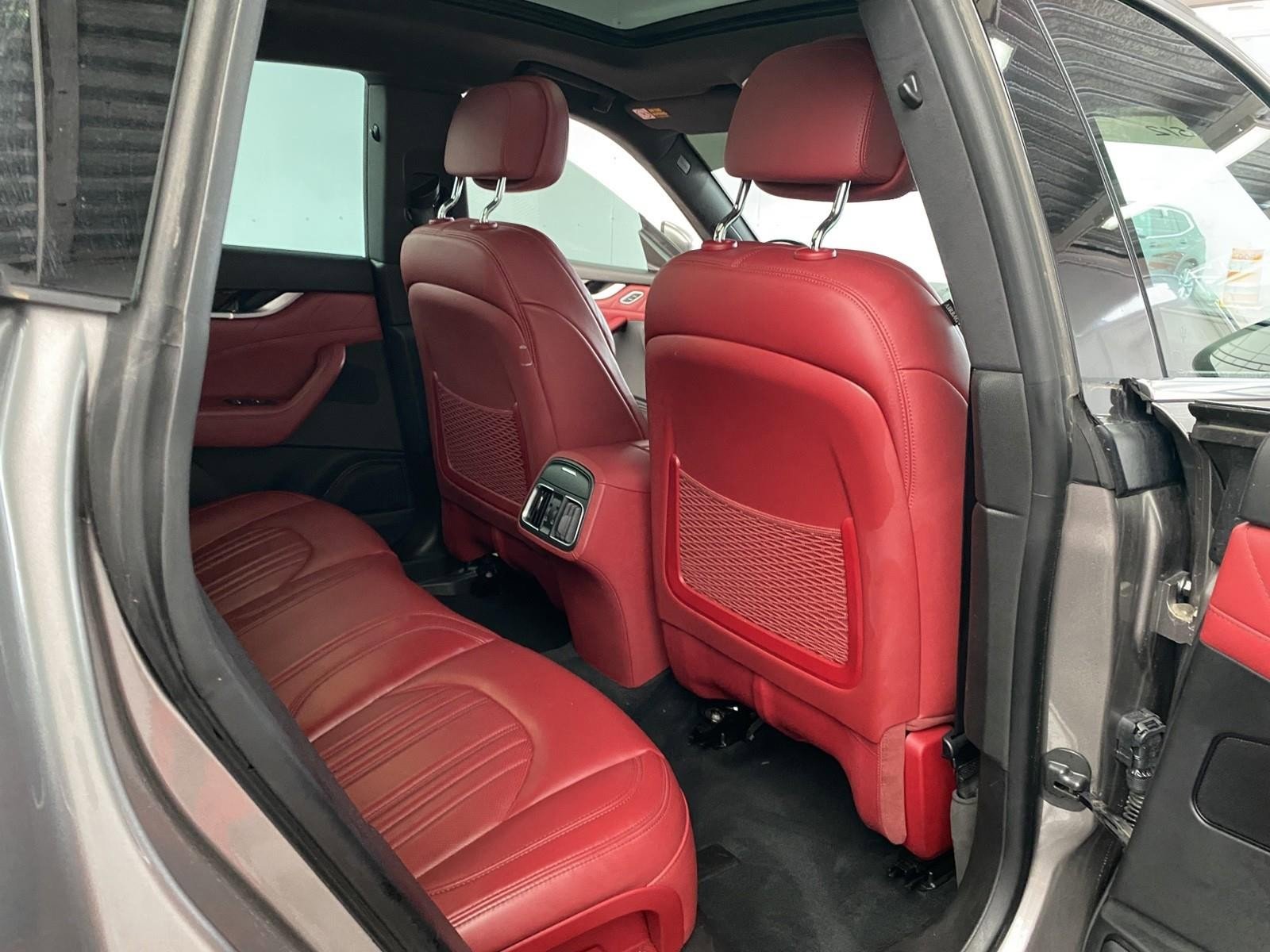 Used 2021 Maserati Levante image 11