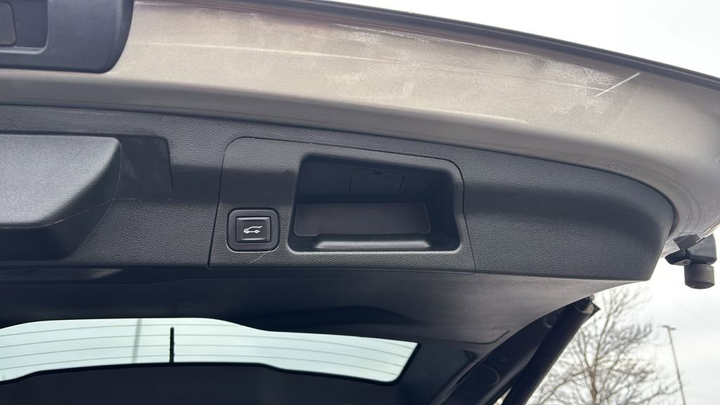 Used 2019 GMC Acadia SLE w/ Driver Alert Package I image 37