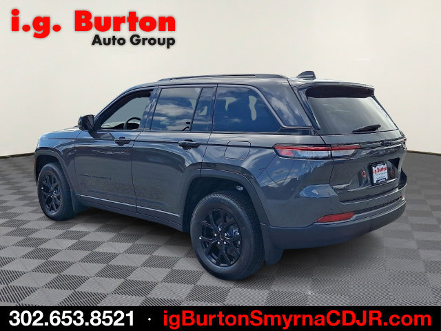 New 2026 Jeep Grand Cherokee Altitude AWD/4WD image 3