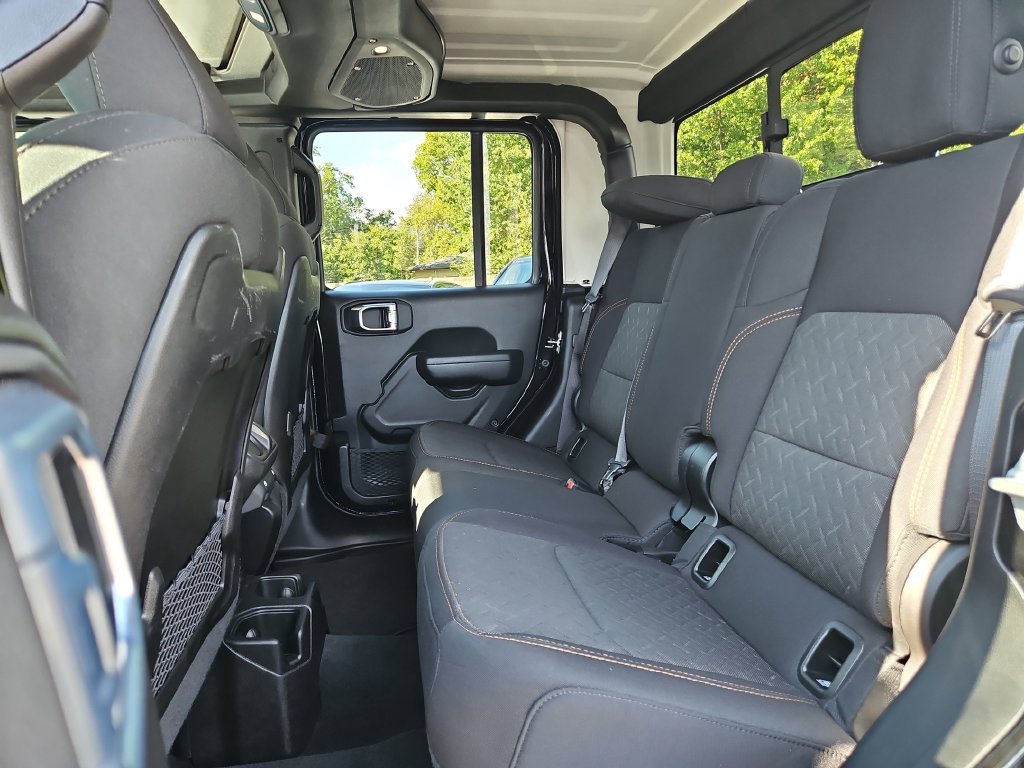 Used 2026 Jeep Gladiator Mojave AWD/4WD image 16