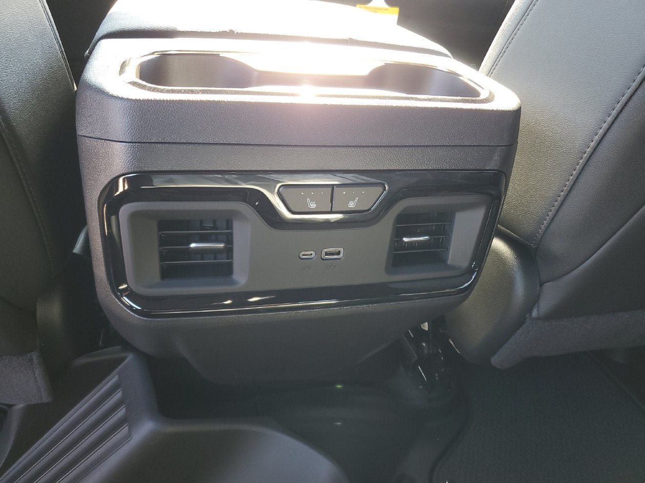 New 2026 GMC Sierra 1500 AT4 w/ AT4 Premium Package AWD/4WD image 17