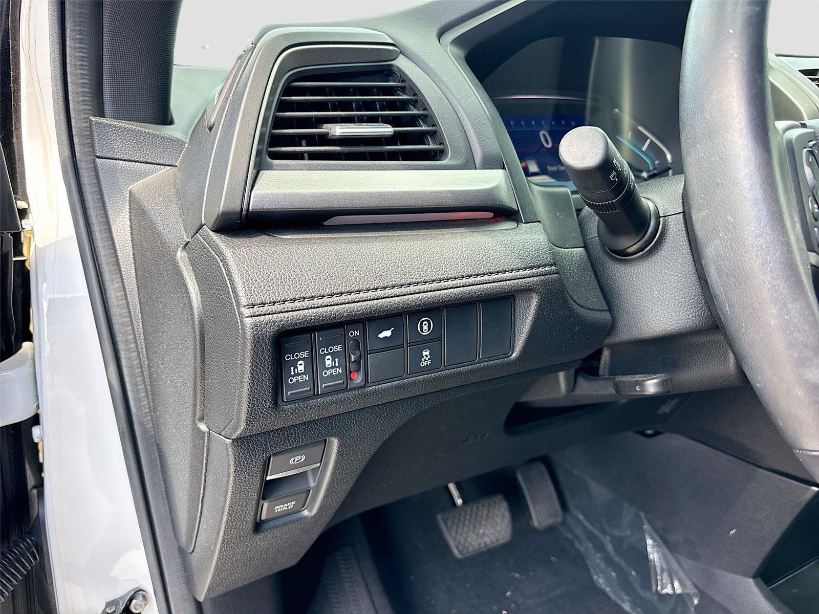 Used 2024 Honda Odyssey Sport image 11