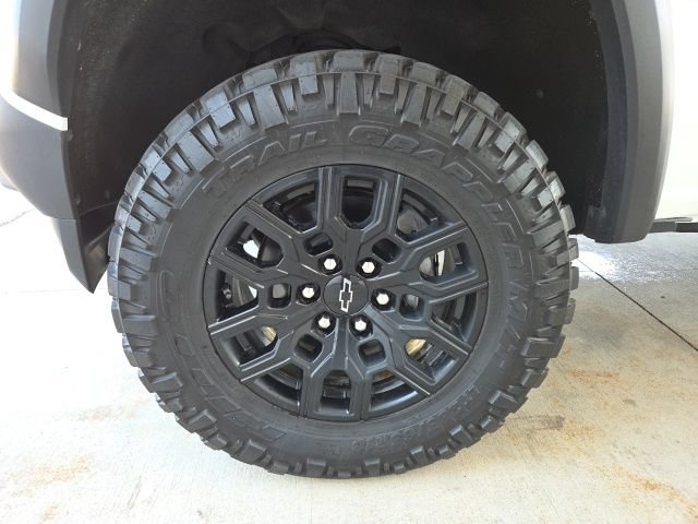 Used 2024 Chevrolet Colorado Trail Boss w/ Technology Package AWD/4WD image 64