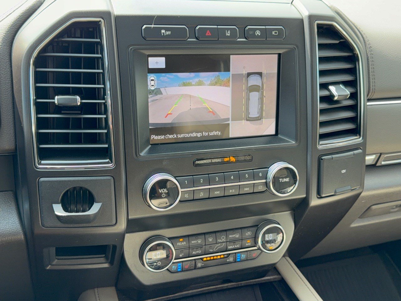 Used 2021 Ford Expedition Max Limited RWD image 22