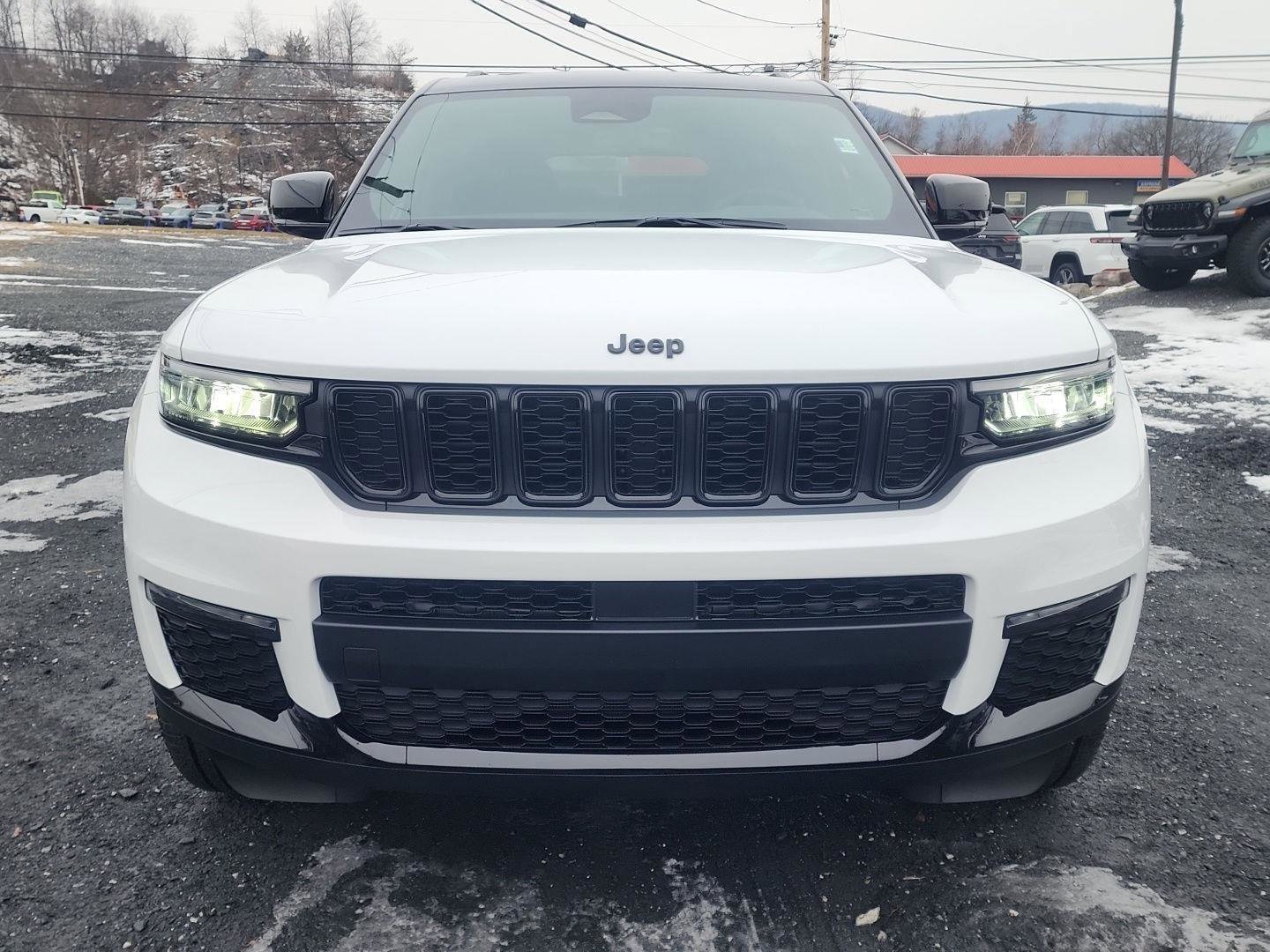 New 2025 Jeep Grand Cherokee L Limited image 2