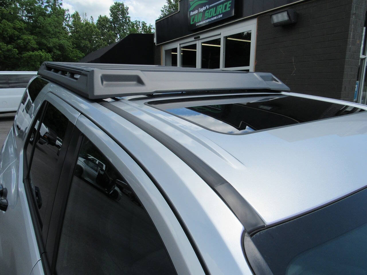 Used 2025 Toyota 4Runner Platinum AWD/4WD image 17
