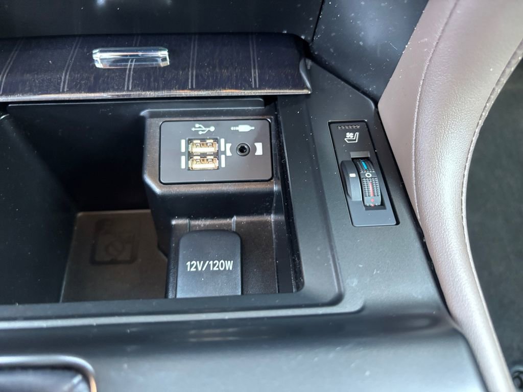 Used 2022 Lexus GX 460 Premium image 37