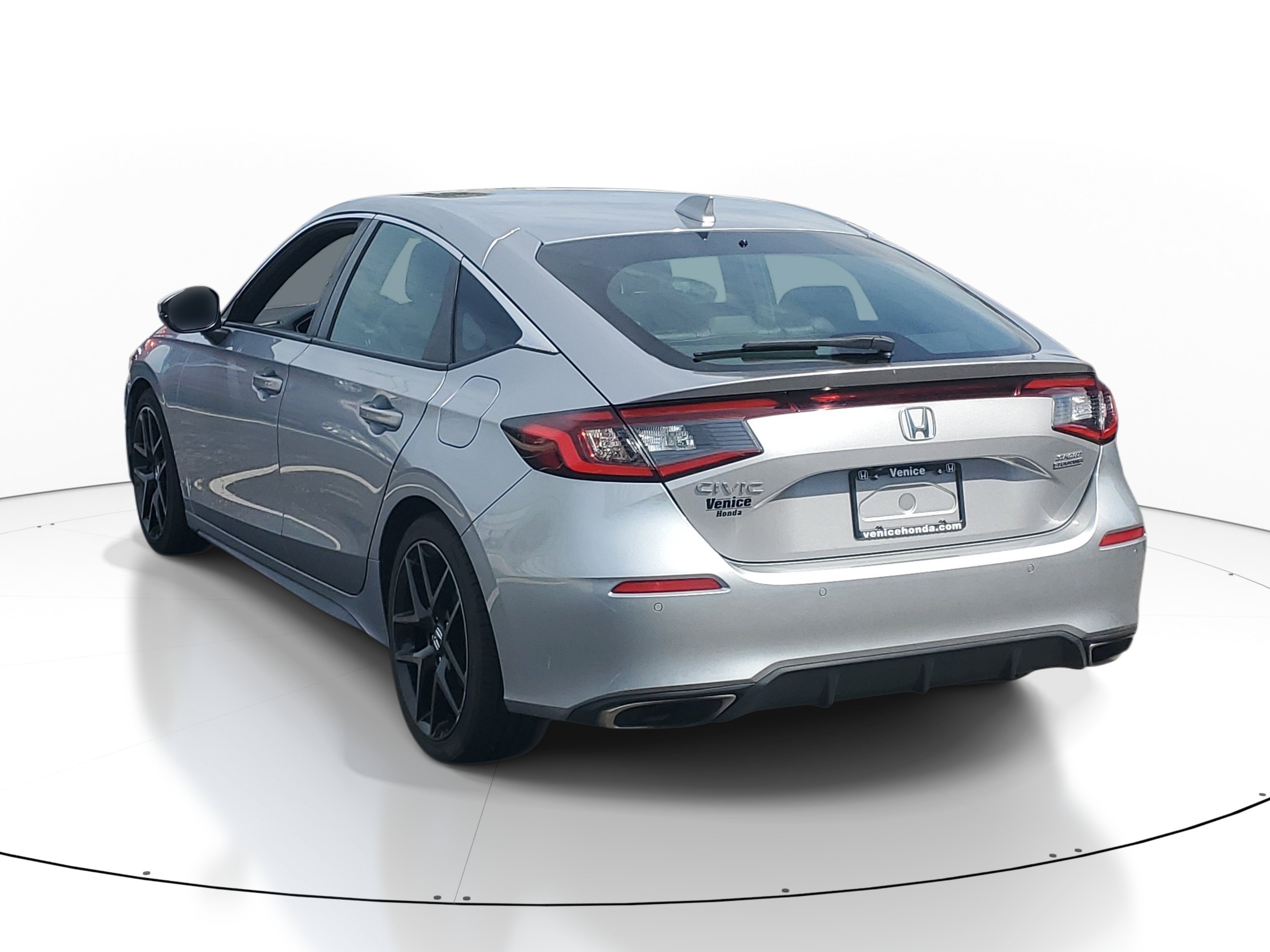 Used 2022 Honda Civic Sport Touring image 4