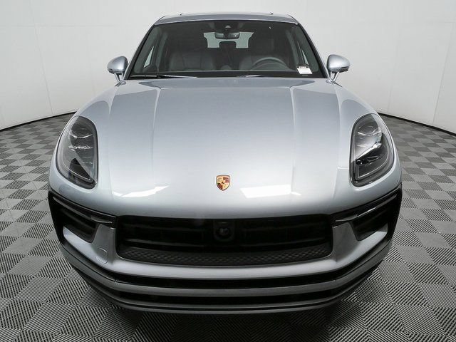 Certified 2026 Porsche Macan AWD/4WD image 35