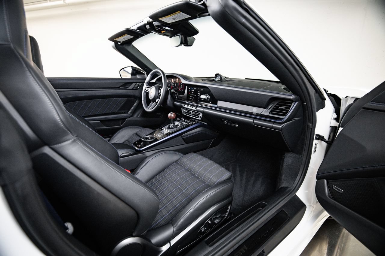 Certified 2026 Porsche 911 Carrera T RWD image 26