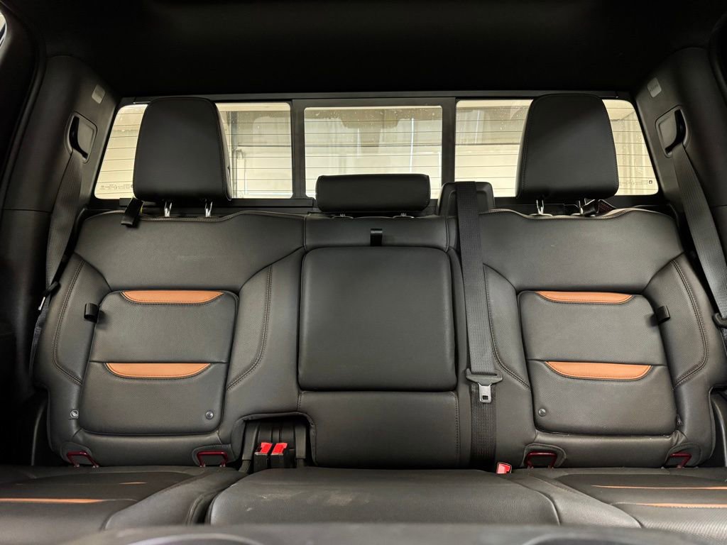 Used 2023 GMC Sierra 2500 AT4 w/ AT4 Preferred Package AWD/4WD image 15