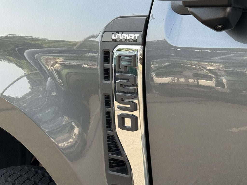 New 2026 Ford F250 Lariat w/ Lariat Premium Package AWD/4WD image 2