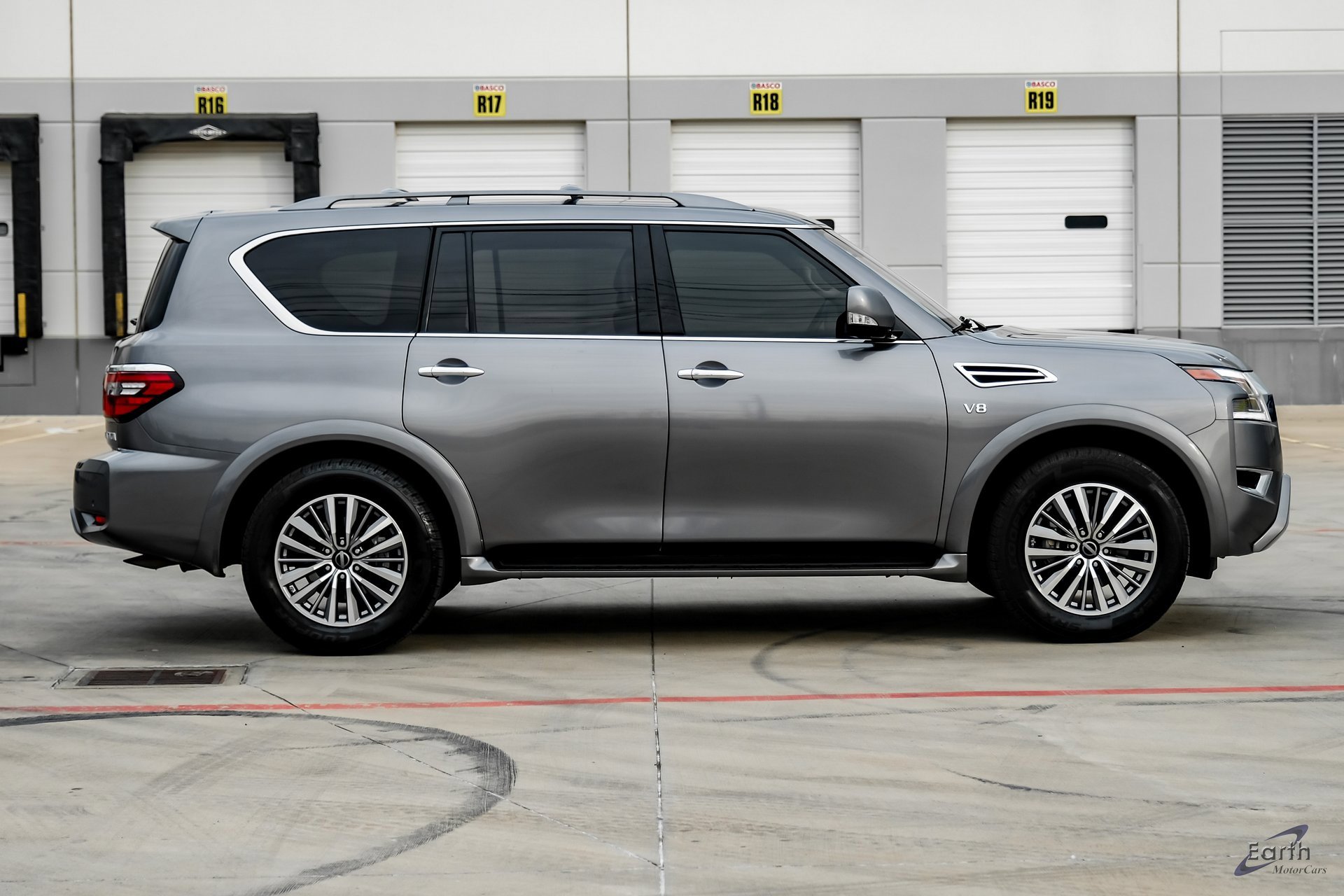 Used 2021 Nissan Armada SL w/ Captain's Chairs Package image 16