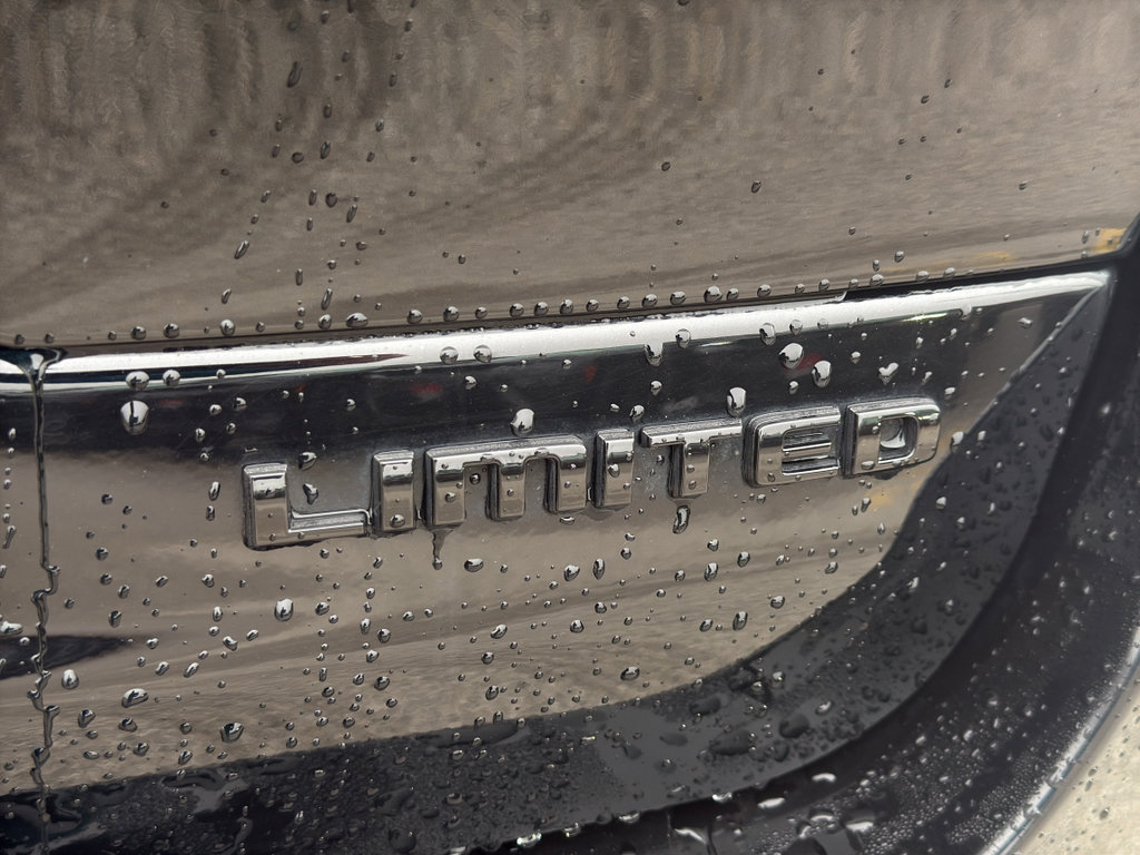 Used 2024 Jeep Grand Cherokee L Limited w/ Luxury Tech Group II AWD/4WD image 8