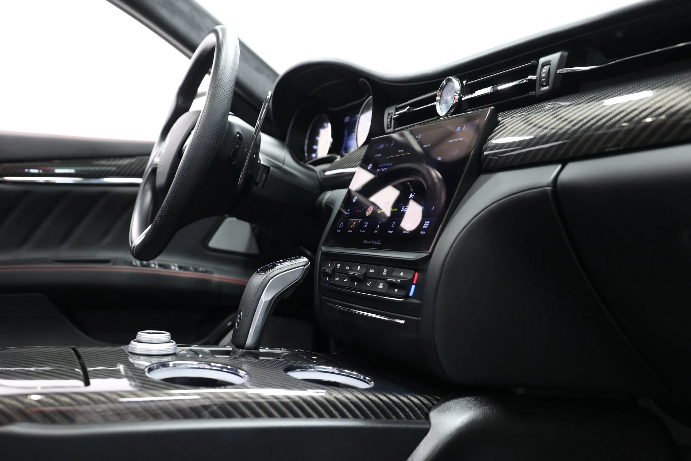 Used 2022 Maserati Quattroporte Trofeo RWD image 95