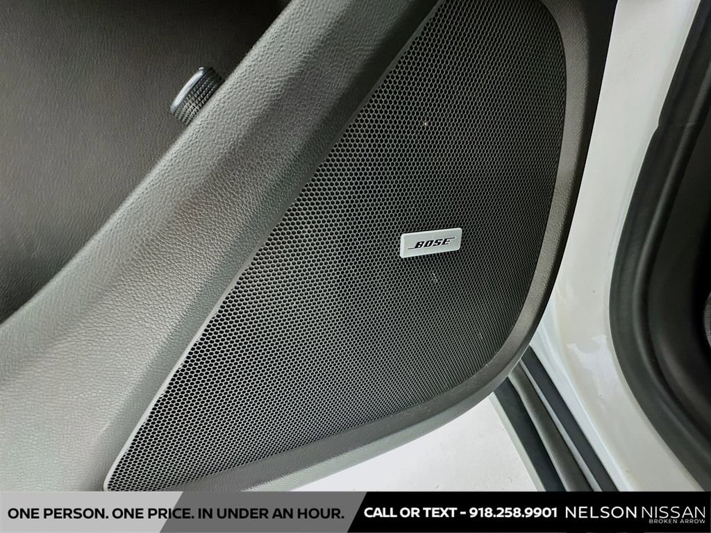 Used 2020 Chevrolet Traverse RS w/ LPO, Floor Liner Package FWD image 19
