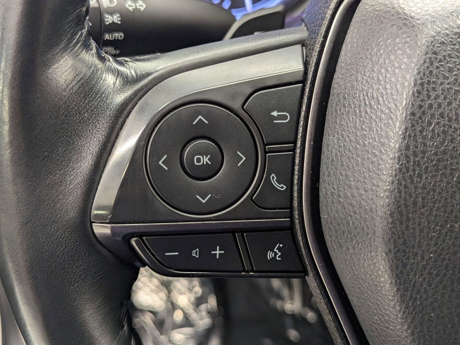 Used 2023 Toyota Camry SE image 12