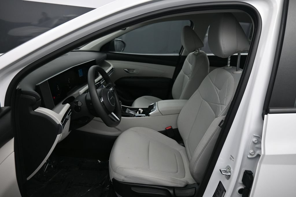 Certified 2025 Hyundai Tucson SE AWD/4WD image 18