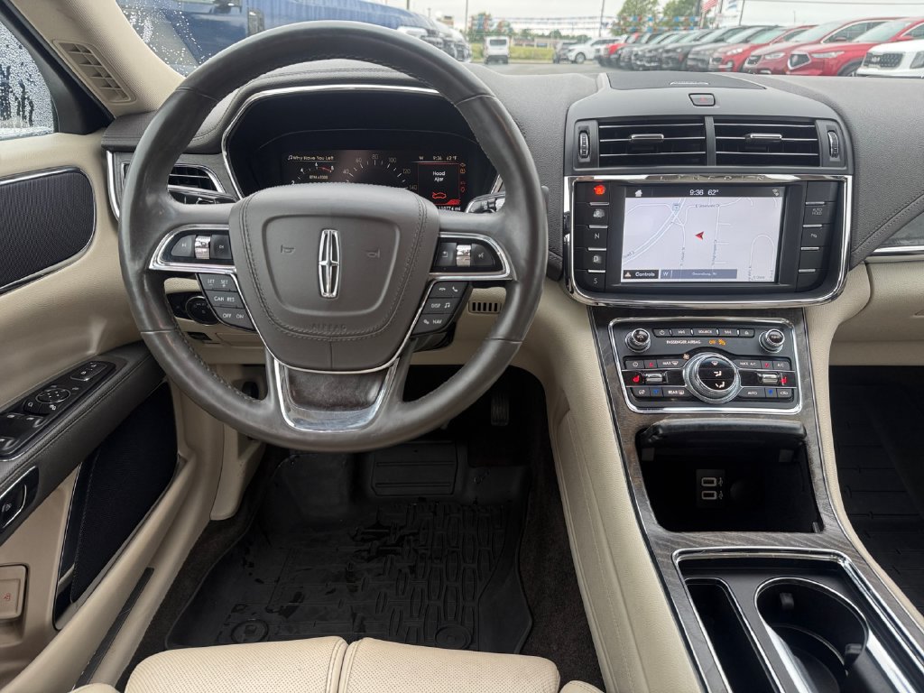 Used 2017 Lincoln Continental Select w/ Climate Package FWD image 28