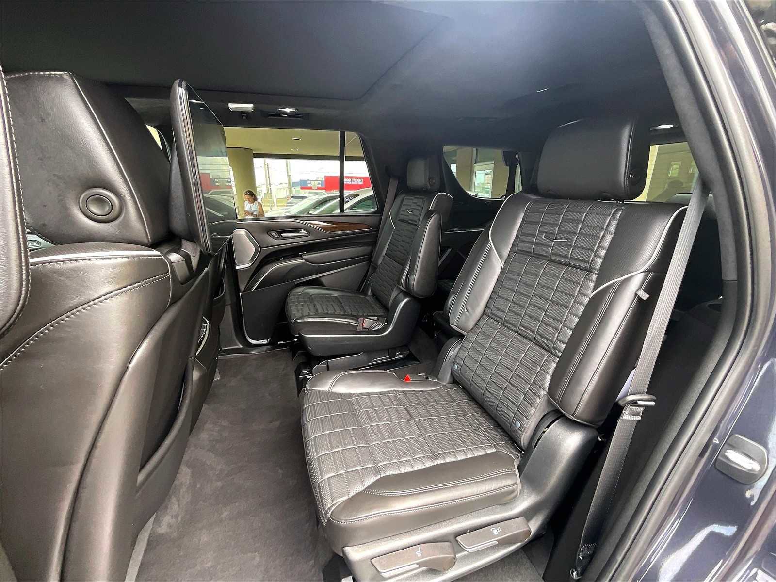 Used 2023 Cadillac Escalade Sport Platinum w/ LPO, ONYX Package image 15