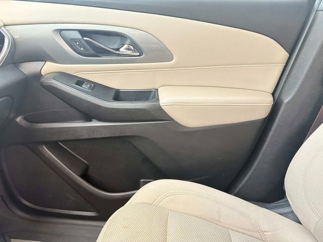 Used 2023 Chevrolet Traverse LS w/ LPO, Floor Liner Package AWD/4WD image 21