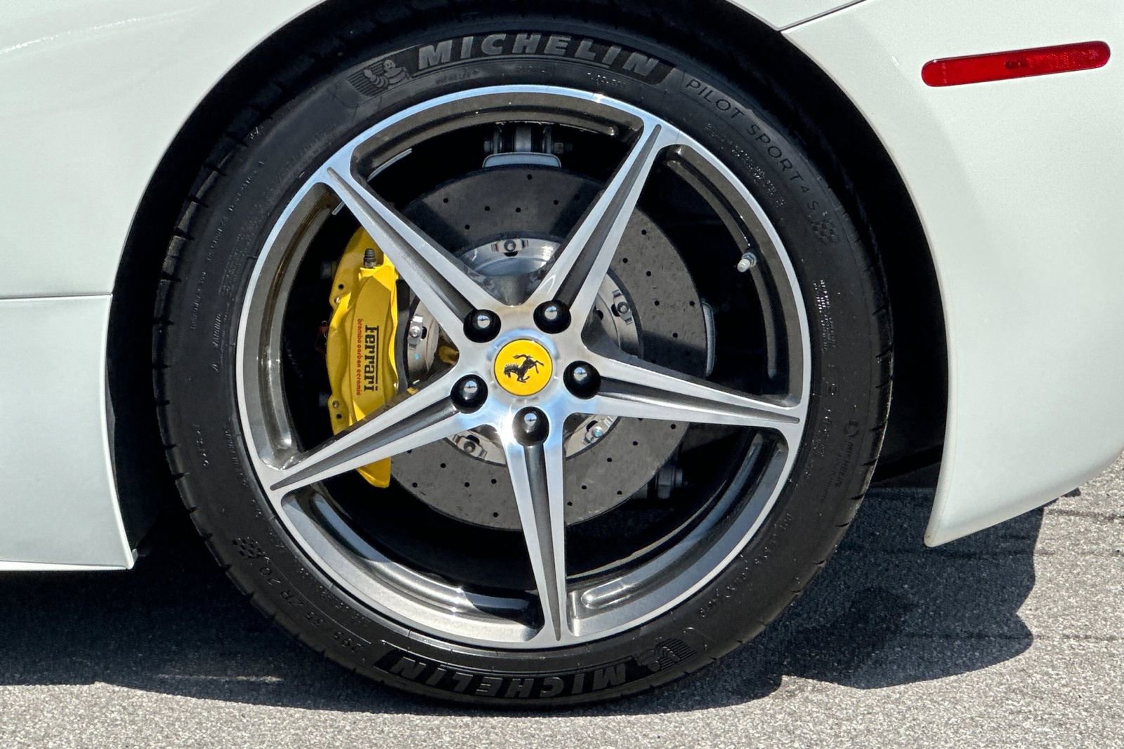 Used 2014 Ferrari 458 Italia Coupe RWD image 41
