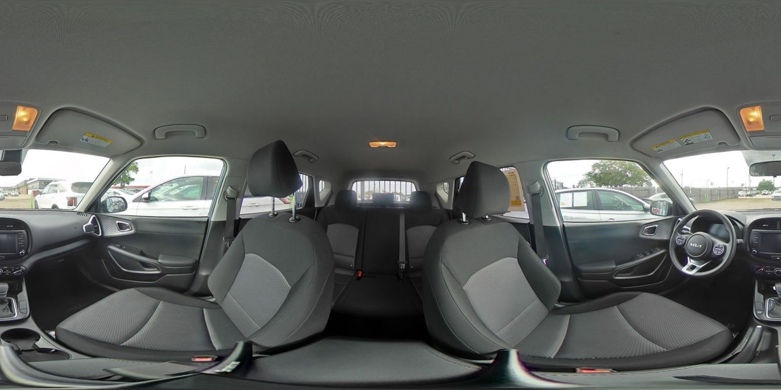 Used 2025 Kia Soul LX w/ LX Technology Package image 35