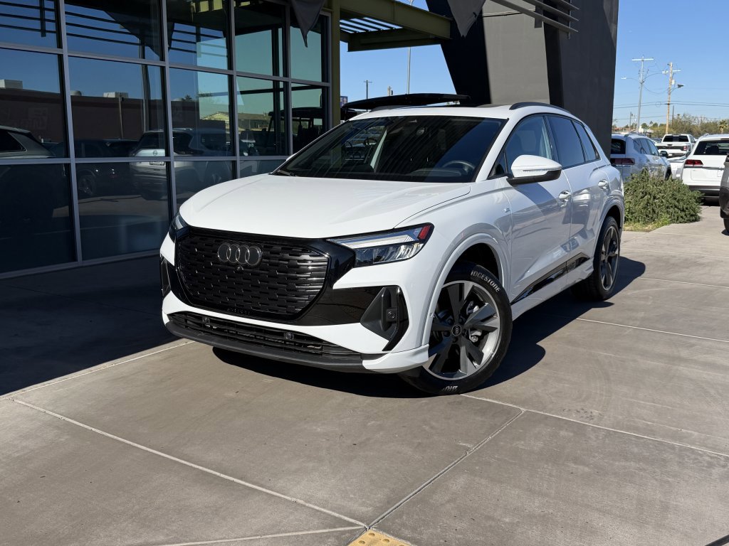 Used 2023 Audi Q4 e-tron Premium Plus w/ Premium Plus image 2