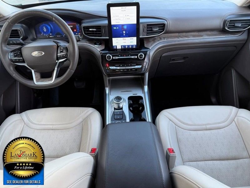 Used 2022 Ford Explorer Platinum w/ Equipment Group 601A image 19