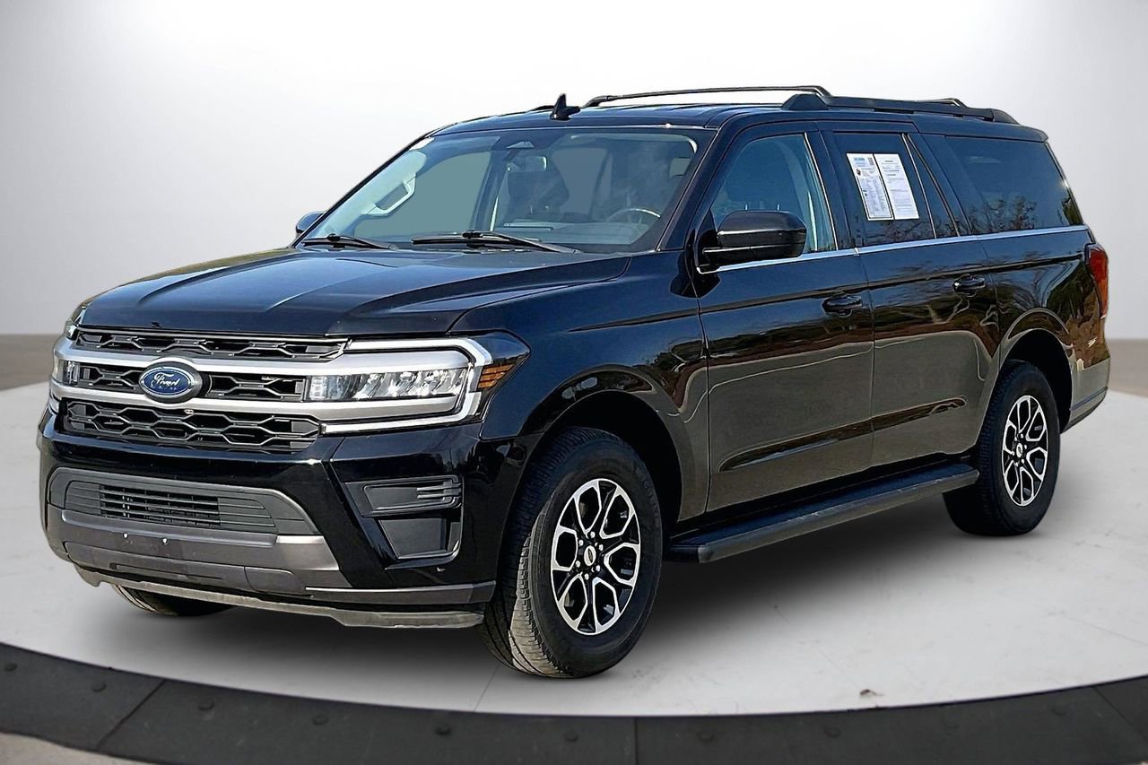 Used 2024 Ford Expedition Max XLT image 4