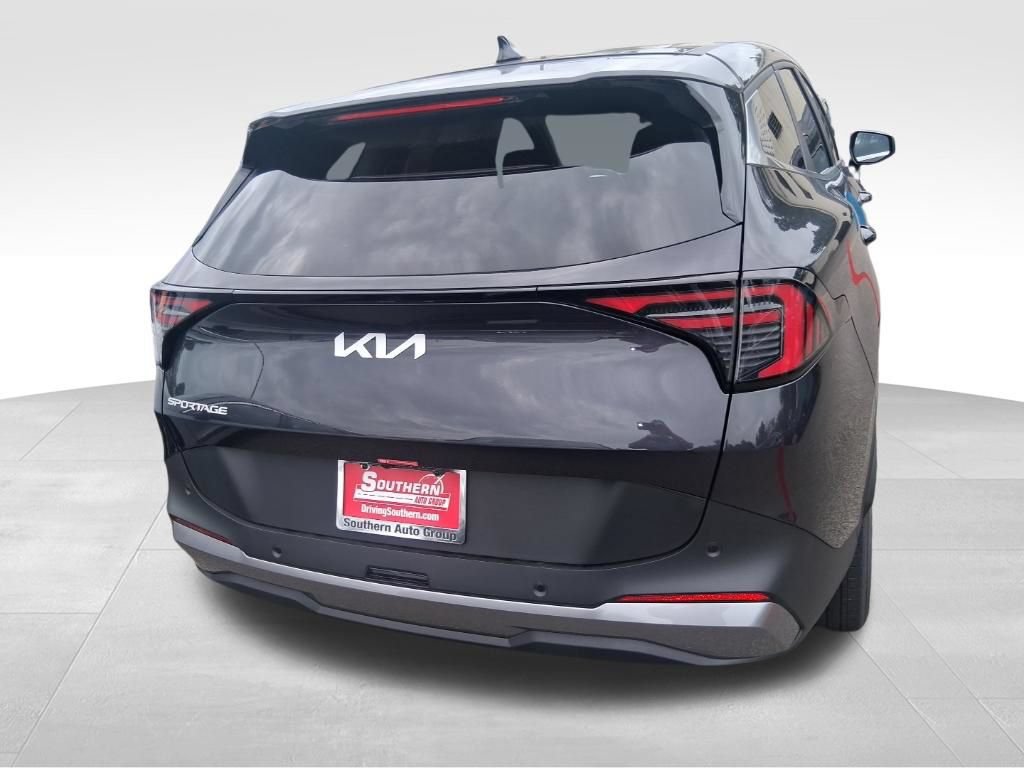 Certified 2026 Kia Sportage LX FWD image 4