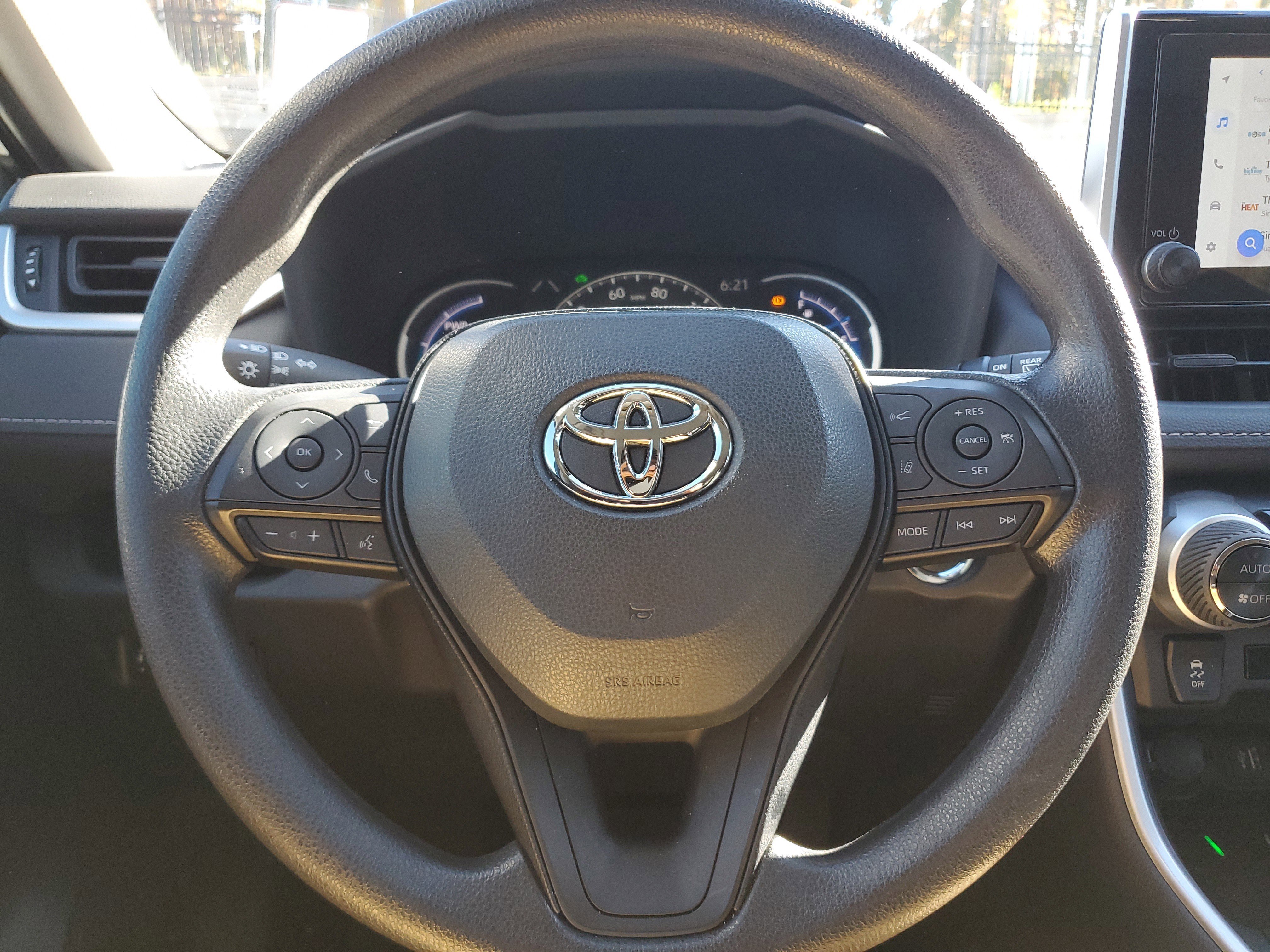 Used 2025 Toyota RAV4 XLE image 20