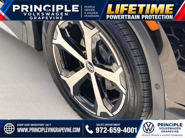 New 2027 Volkswagen Tiguan SE FWD image 8