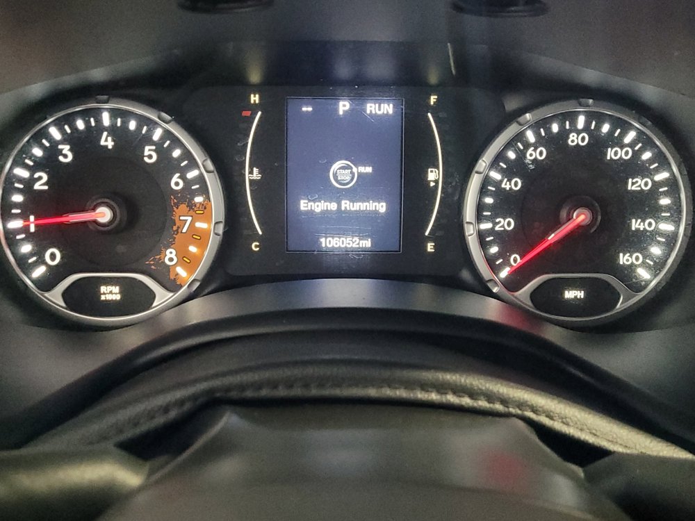 Used 2016 Jeep Renegade Latitude FWD image 23