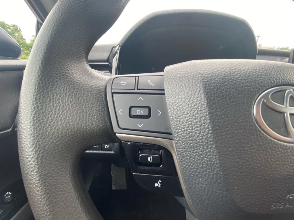 Used 2025 Toyota Camry LE FWD image 19
