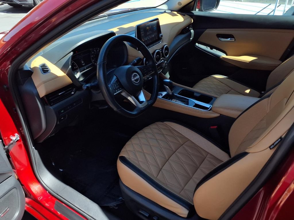 Used 2025 Nissan Sentra SV w/ SV Premium Package FWD image 16