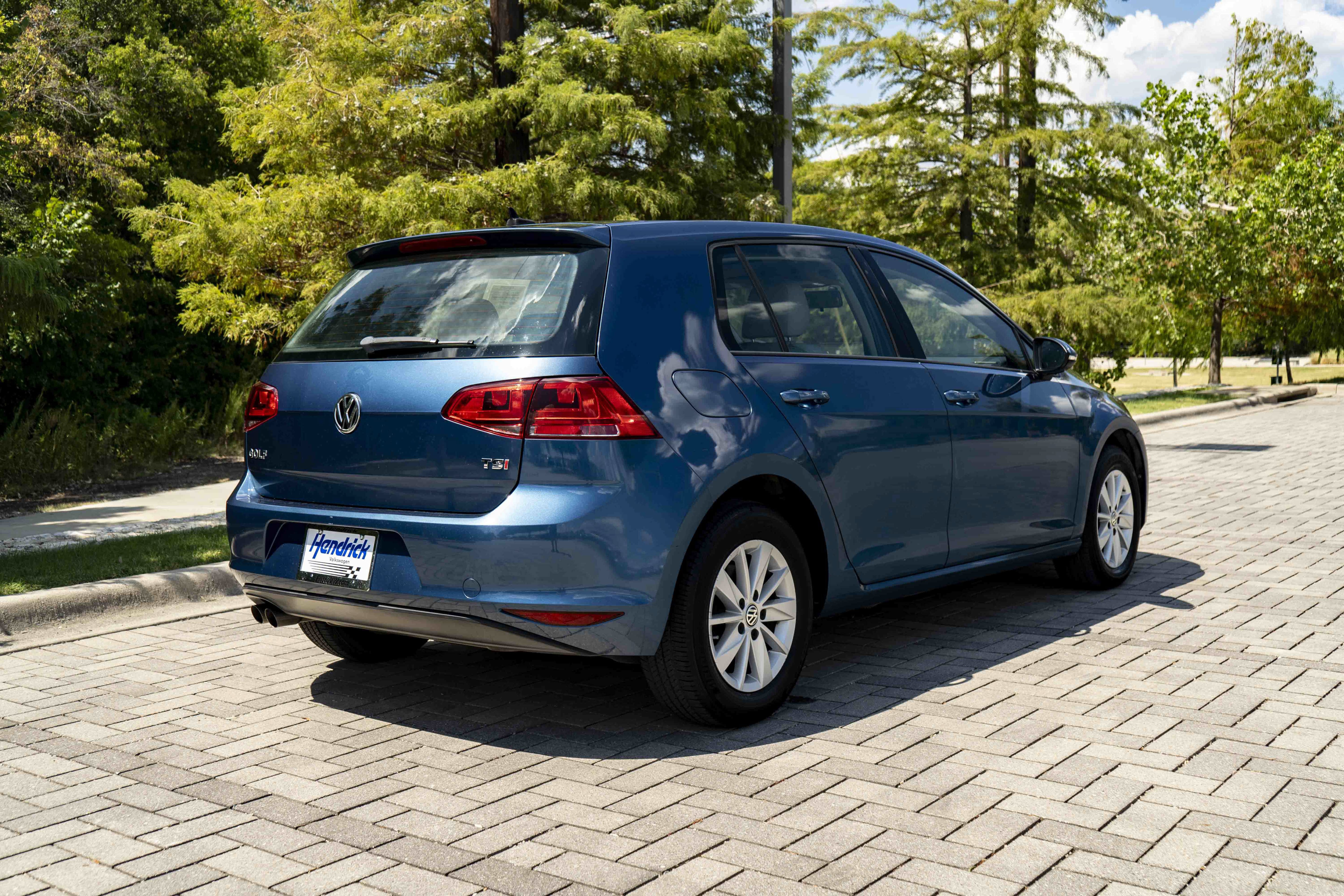 Used 2016 Volkswagen Golf S FWD image 8
