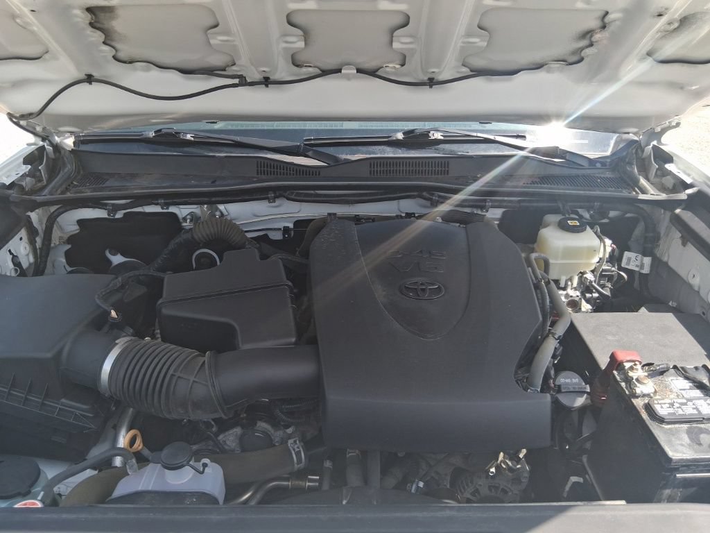 Used 2021 Toyota Tacoma TRD Off-Road w/ TRD Premium Off Road Package AWD/4WD image 27
