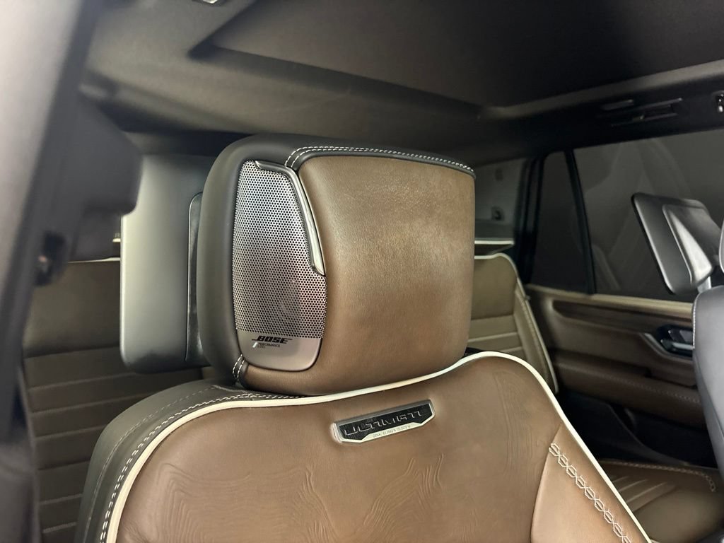 Used 2025 GMC Yukon Denali Ultimate w/ LPO, Floor Liner Package AWD/4WD image 15