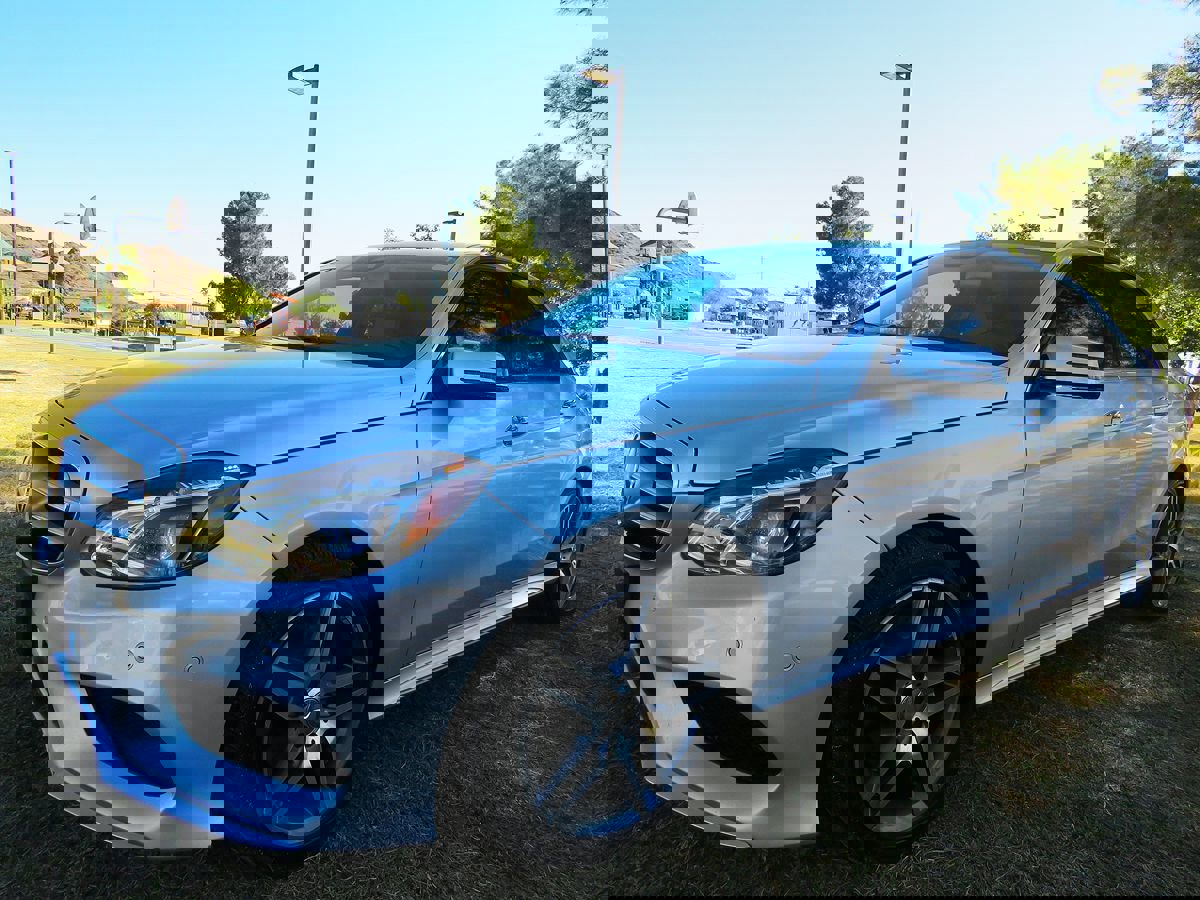 Used 2016 Mercedes-Benz E 400 Sedan image 2