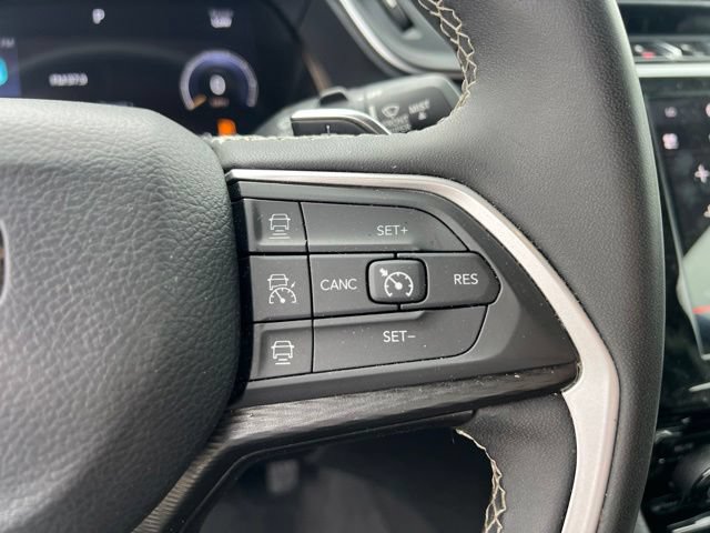 Used 2023 Jeep Grand Cherokee L Laredo AWD/4WD image 24
